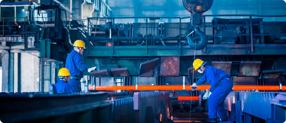 Manufacturers Expanding Online
